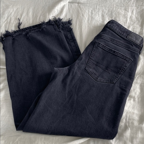 American Eagle Outfitters Dark Cropped Jeans - Picture 2 of 4